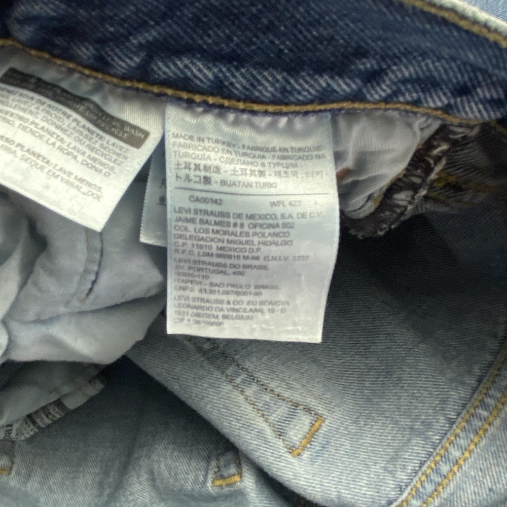 Levis 501 Jeans Mens 33x32 Blue Light Wash Denim Button Fly Straight Leg Classic - Picture 12 of 13